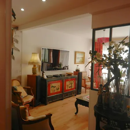 Deux Pieces De Standing, Climatise Apartment *